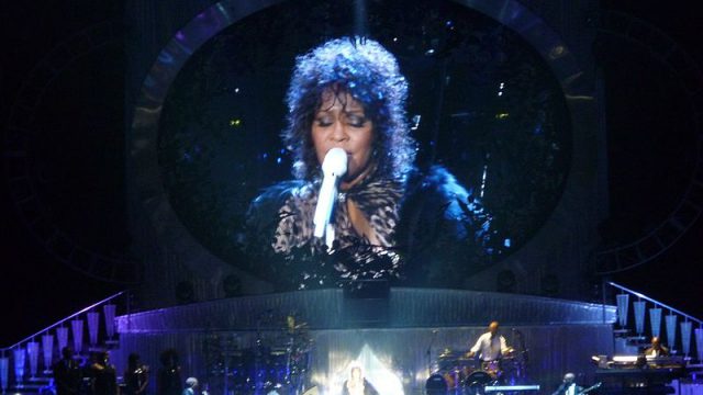800px-Whitney_Houston_Milano_2