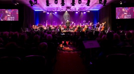 Penderecki Life, czyli wyjątkowy koncert Mistrza na XIII Forum Humanum Mazurkas Muzyka, LIFESTYLE - Pełna sala, cudowna widownia, a na scenie Krzysztof Penderecki z polską orkiestrą Sinfonia Iuventus – tak wyglądała XIII edycja Forum Humanum Mazurkas.