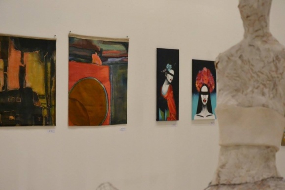 Taniec sztuki w Porcie Łódź Sztuka, LIFESTYLE - W galerii „Project Art” trwa „Wystawa z tancerkami”.