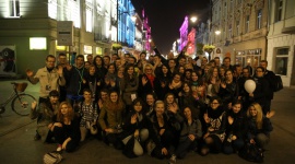 Light.Move.Festival. – wolontariusze poszukiwani Sztuka, LIFESTYLE - Fundacja Lux Pro Monumentis, organizator Light. Move. Festival. ogłasza nabór na wolontariat przy tegorocznej edycji festiwalu światła. W tym roku LMF startuje już 29 września.