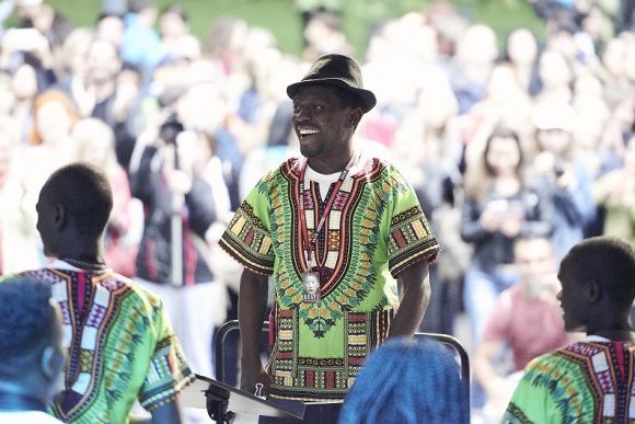 Brave Festival jeszcze do niedzieli Teatr, LIFESTYLE - Przed nami jeszcze cztery dni z Brave Festival 2018. Do niedzieli we Wrocławiu wystąpią m.in. pieśniarki Meninas de Sinhá z Brazylii, muzyk Menes la Plume z Kongo czy słynna grupa teatralna Mashirika z Rwandy.