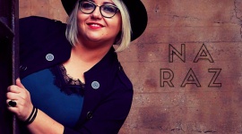 Madeleen debiutuje singlem "Na raz" Muzyka, LIFESTYLE - Poznajcie Madeleen i jej bardzo udany debiutancki singiel „Na raz”. Wokalistka na co dzień mieszka w Niemczech, a jej utwór już rozbrzmiewa w polskich stacjach radiowych.