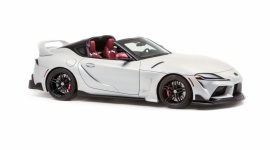 Toyota GR Supra z dachem targa Muzyka, LIFESTYLE - Toyota Supra Sport Top to nowy eksperyment, w którym Toyota sprawdza, co jeszcze da się wycisnąć z jej sportowego coupe.