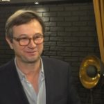 Piotr Cyrwus: Jako student szkoły teatralnej nie chciałem śpiewać. Teraz moja żona śmieje się, że na każde zdanie mam piosenkę